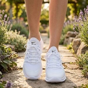 Nike Women's White Air SneakersSize: US  8.5 (UK 6 / EUR 40 / 25.5 cm)